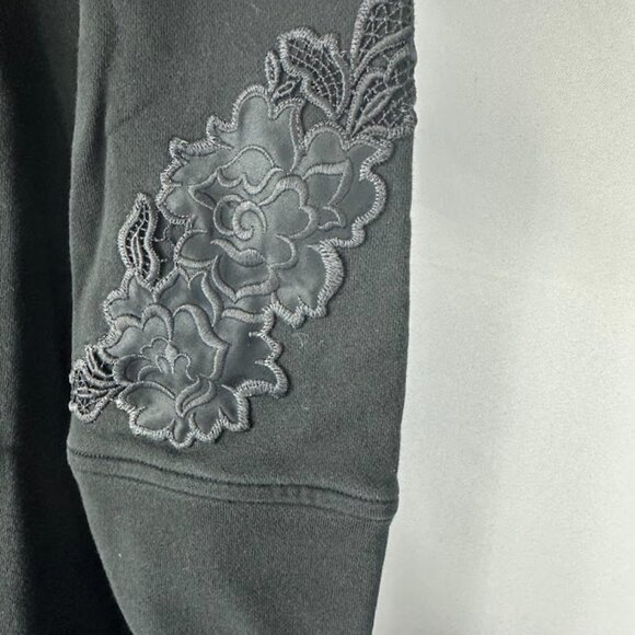 Lululemon Embroidered To You Tunic Size 12 - Picture 3 of 6